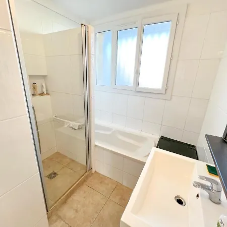 Appartement En Bord De Toulon